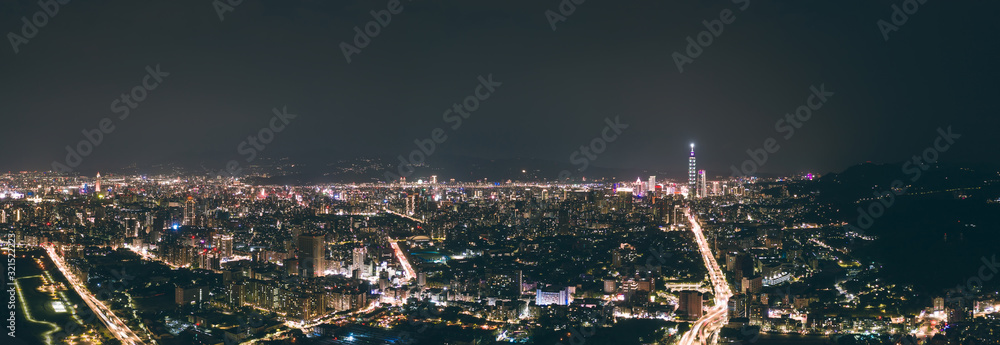 Obraz premium Skyline miasta Taipei w centrum Tajpej, Tajwan.