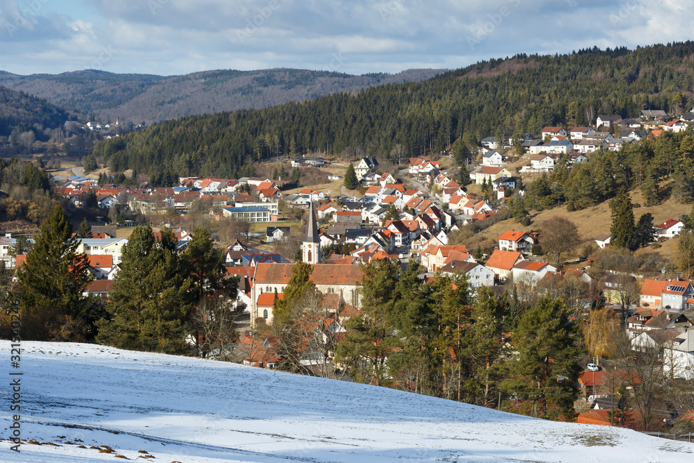 Obraz premium Gemeinde Neufra auf der Schwäbischen Alb