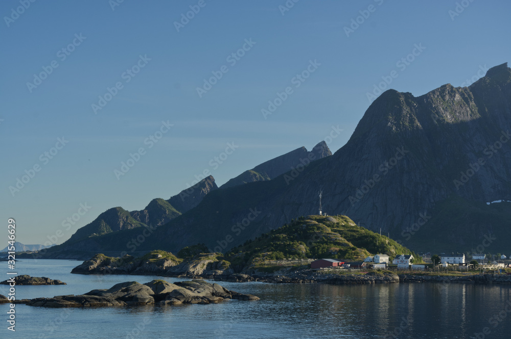 Kleines Dorf in Norwegen 