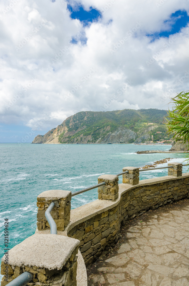 Fototapeta premium Fragment of Monterosso - Vernazza trail in Italy.