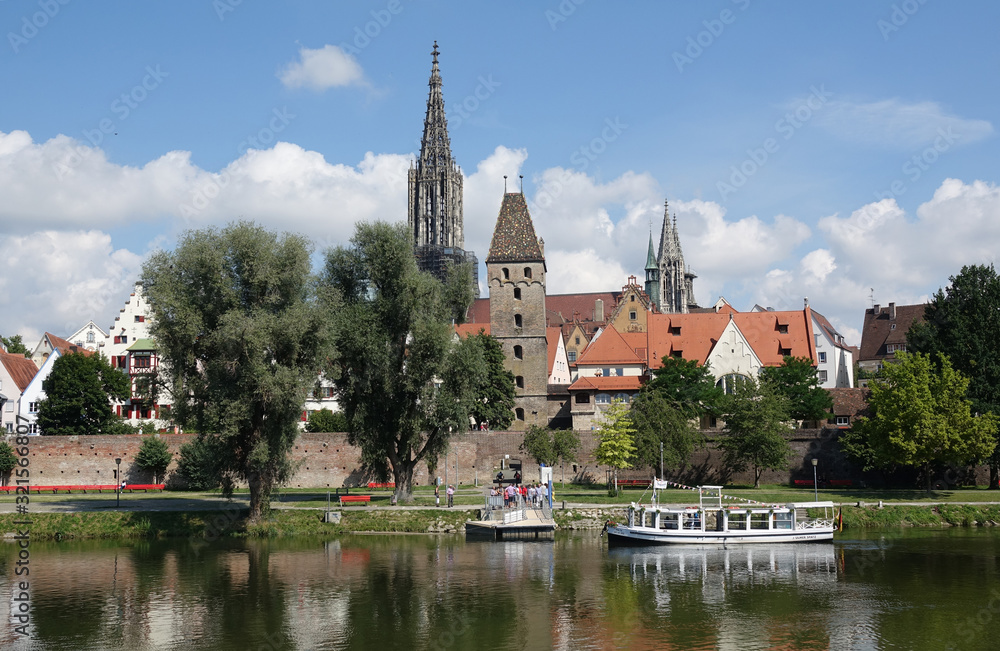 Donau in Ulm mit Münster