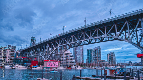 Granville island bridge (Vancouver, BC) © Joel