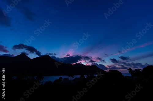 coucher de soleil à Moorea