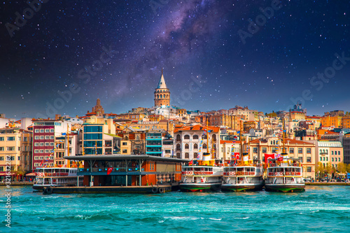 Canvas Print Galata Tower in istanbul City of Turkey