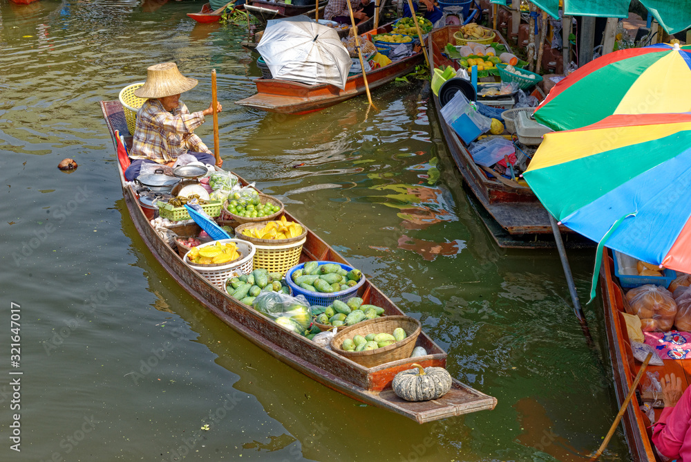 Tha Kha Floating Market - Bangkok - Thailand