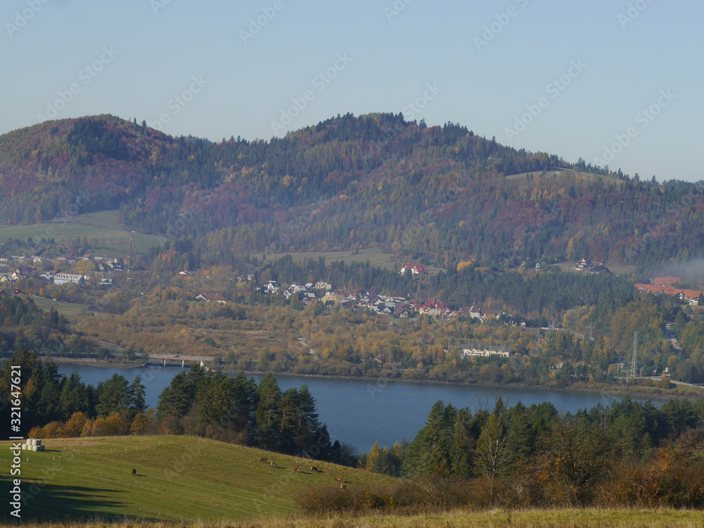 Pieniński Park Narodowy.Piękna jesień w górach.