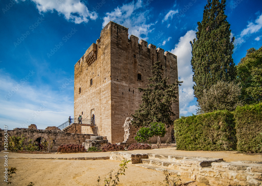 Kolossi Castle was built by the Crusaders in the early 13th century and belonged to the Order of Hospitallers. Sugarcane and grapes were bred on the knights' lands, hence the famous Commandaria wine. 