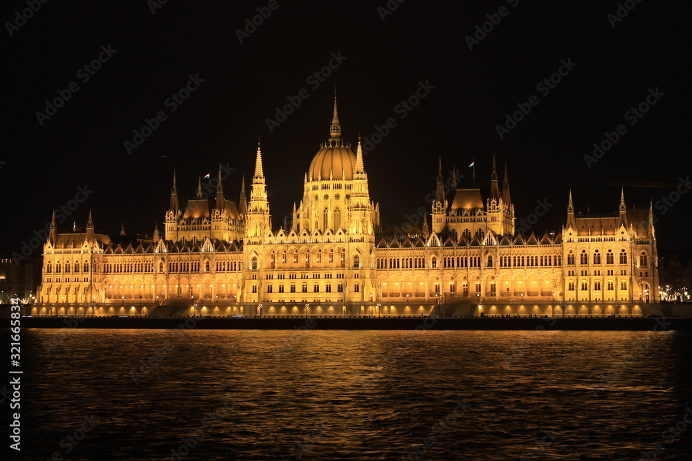 Hungarian parlament building at night from the front
