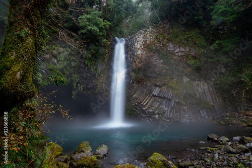 waterfall © ISAMU