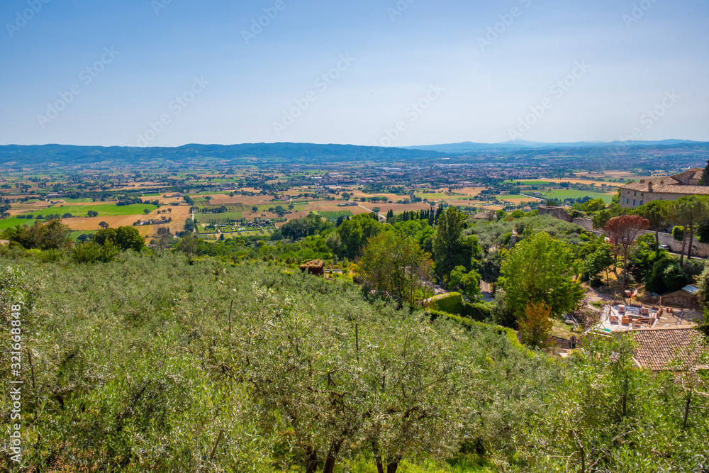 Paesaggio della campagna italiana da Assisi, Umbria, Italia