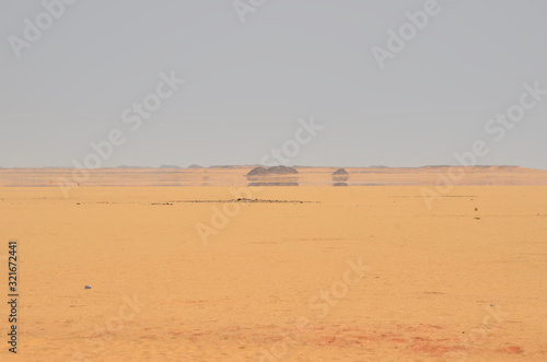 Cuadro en lienzo A mirage is a naturally occurring optical phenomenon in which light rays bend to produce a displaced image of distant objects or the sky