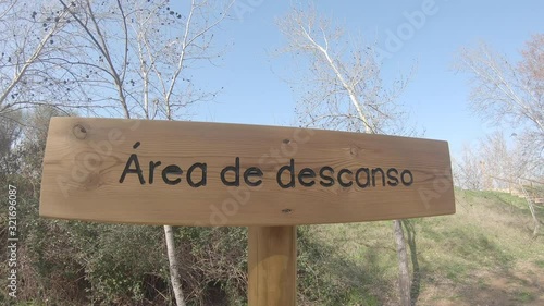 ÁREA DE DESCANSO CARTEL