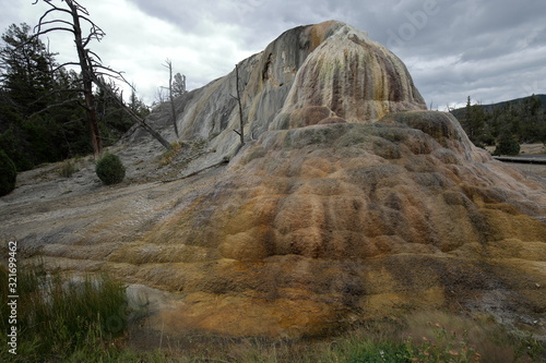 Yellow Stone Nationalpark Wyoming Mammoth Hot Springs orange Spring Mound