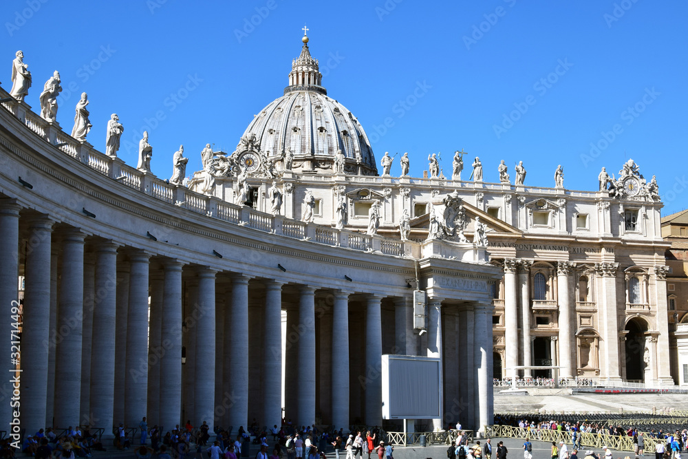 Naklejka premium Saint Peter Square and Saint Peter Basilica in Vatican, Rome. Architecture of Vatican, Italy