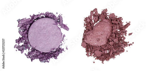 Fotografie set of broken makeup eyeshadows isolated on white background