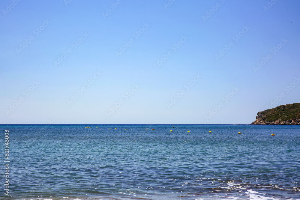 Naklejka premium Summer photo of sea and blue sky 