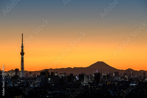 Photography Sunset on the city of Tokyo with Sky tree tower and mount Fuji