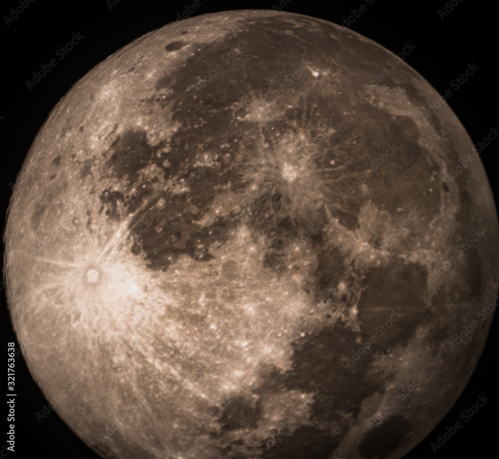 Naklejka premium Full Moon 2020 Cropped