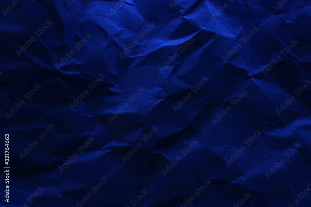 Obraz premium しわくちゃの青い紙