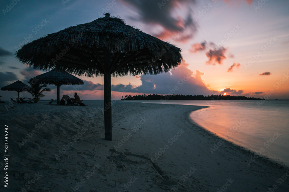 Fototapeta premium Sunset at Baa Atoll, Maldives