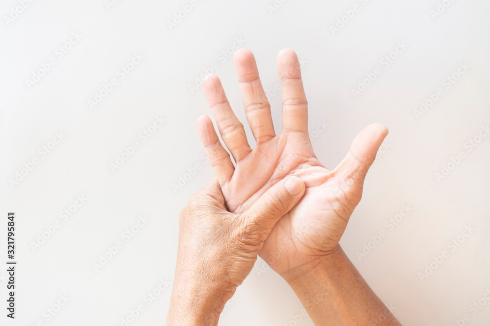 Trigger Finger a defect in a tendon causing a finger to jerk or snap straight when the hand is extended. Trigger Finger a defect in a tendon causing a finger to jerk or snap straight when the hand is extended.