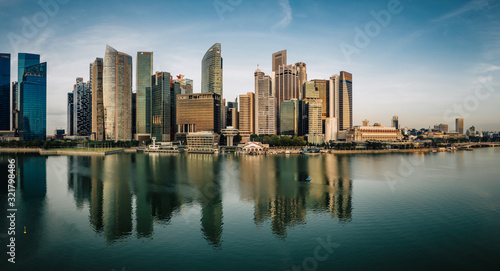 High view and reflection to the central district and tourist must see attraction in Singapore © Huntergol