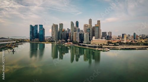 High view and reflection to the central district and tourist must see attraction in Singapore © Huntergol