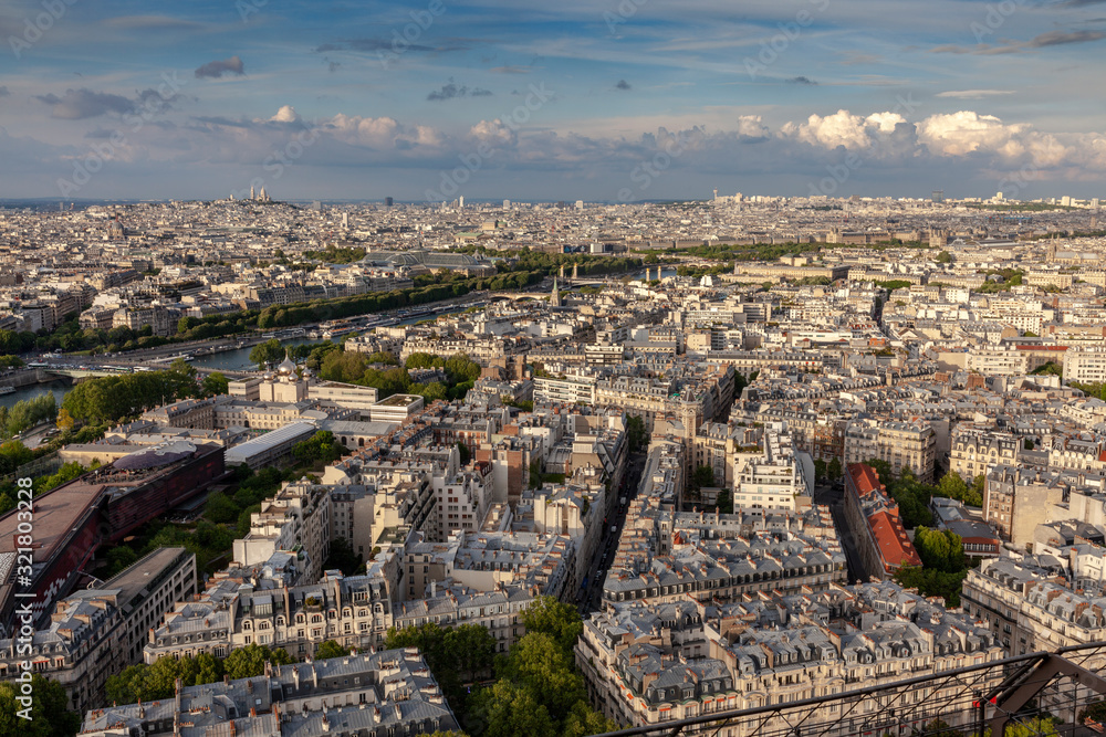Fototapeta premium aerial view of paris from eiffel tower