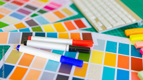 Color palettes and markers ...