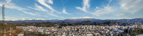 乗鞍岳と高山市 © HINO