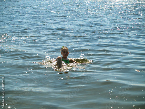 Wallpaper Mural girl in the sea Torontodigital.ca