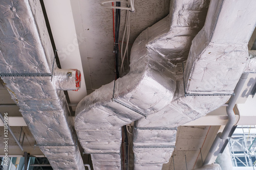 Photos Air conditioning under a bare ceiling
