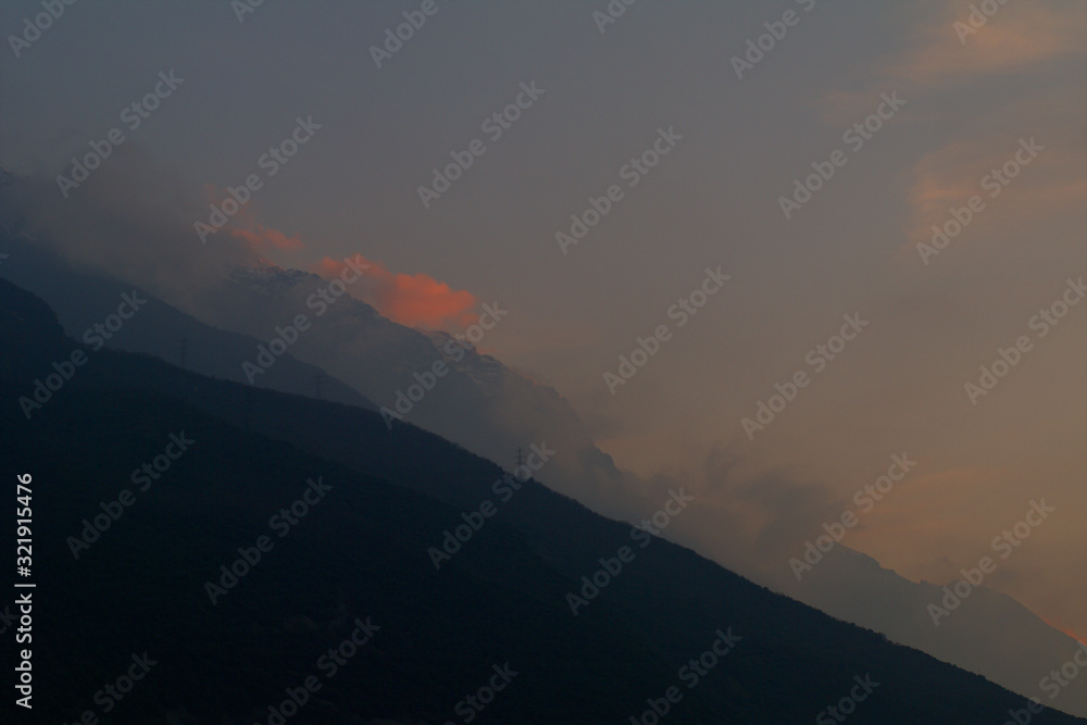 Obraz premium sunset in mountains,sky, landscape, nature, cloud,panorama,evening,clouds,hill,