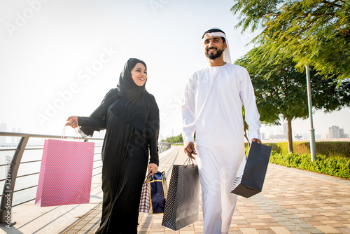 Arabic couple dating in Dubai