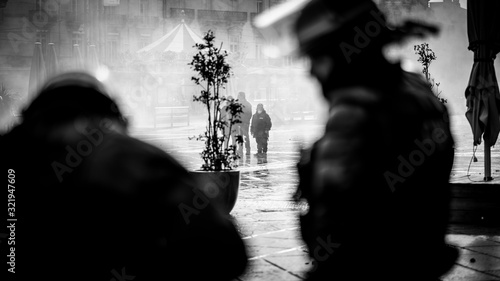 Wallpaper Mural Manfiestation Gillet Jaune Montpellier  Torontodigital.ca