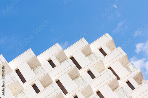 Cuadro en lienzo the top of the building as a stairs to success