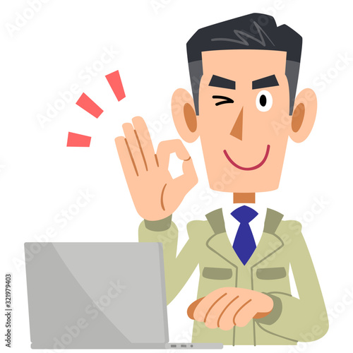 OKのサインを出す工務店の男性とノートパソコン