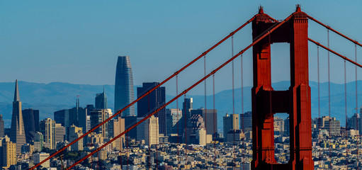 Canvas schilderij Golden Gate Bridge San Francisco skyline vanaf brugtoren  © Larry D Crain