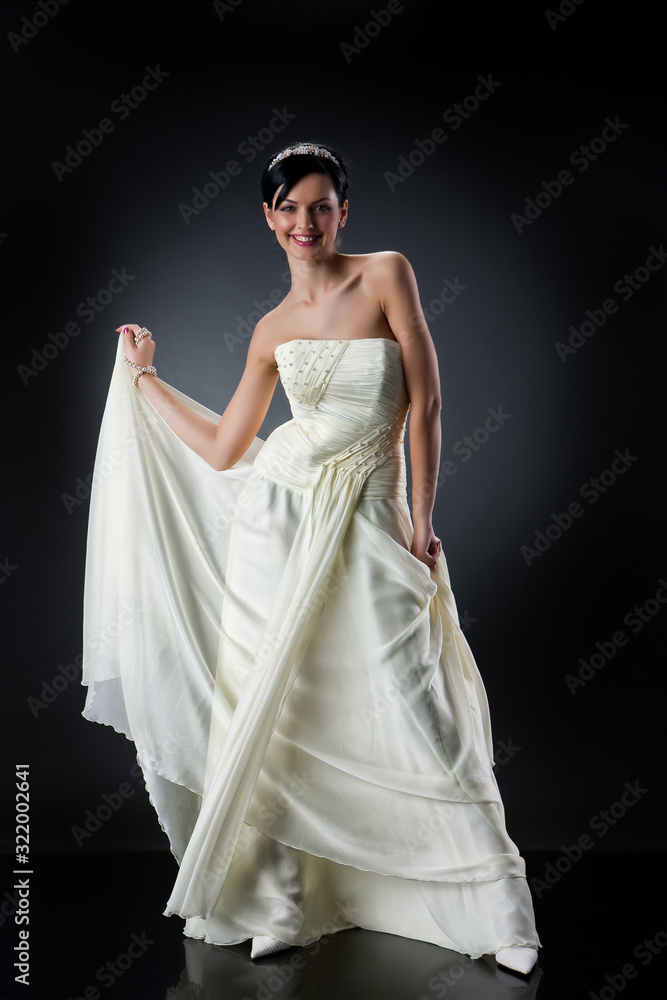 Fototapeta premium Młoda panna młoda