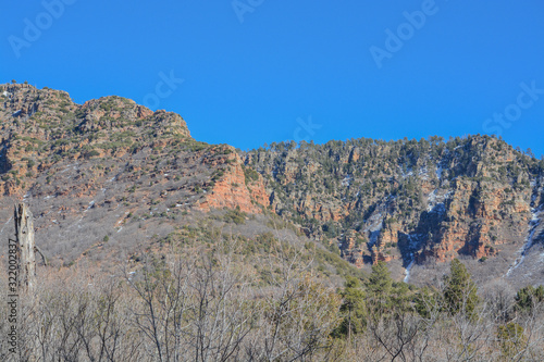 The Mogollon Rim mountain range in Tonto National Forest. Near Payson, Gila County, Arizona USA © Norm