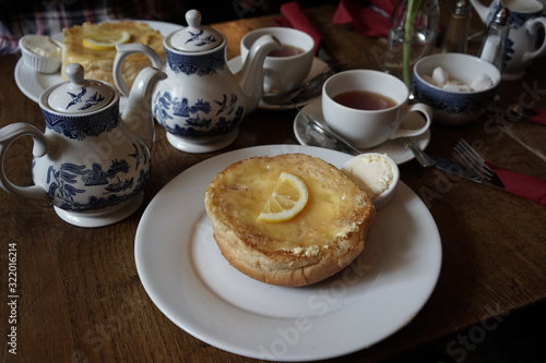 Lemon bun with English tea