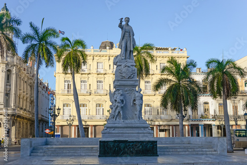 Photography Central park with monument of Jose Marti in Havana
