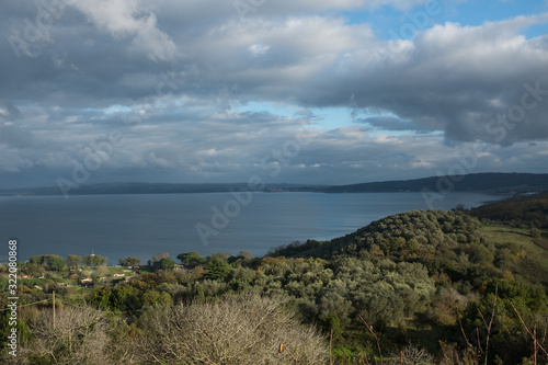 Wallpaper Mural Lago di Bolsena Torontodigital.ca