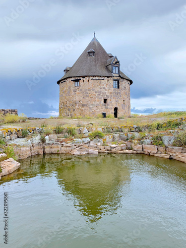 la tour et le lac