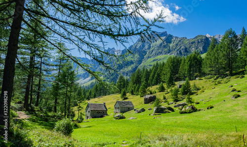 baite di montagna sull'Alpe Devero (verbania)