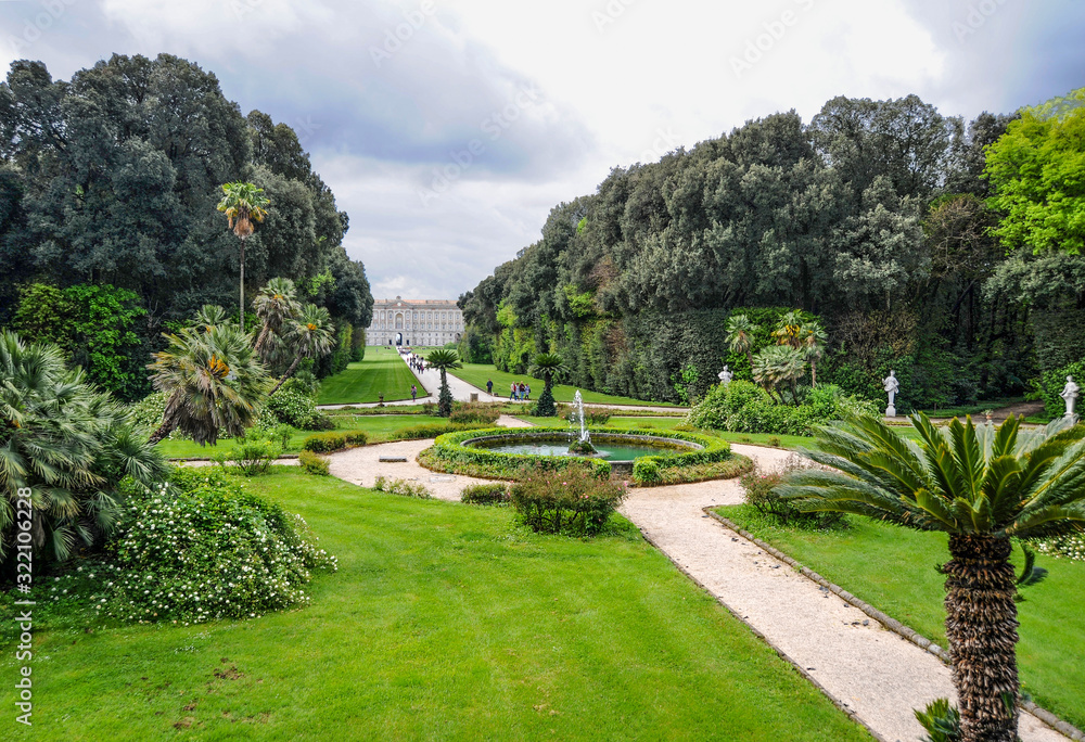  The palace and park ensemble of Caserta amazes on a grand scale and is the last such creation in the history of Europe. The huge park, despite the cascade of ponds, depresses with its monotony.      