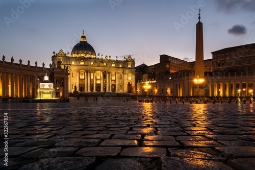 Der Petersdom in der Vatikanstadt