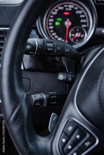 steering wheel © Dubrafoto