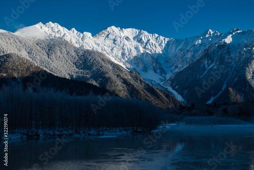 上高地, 北アルプス, 冬, 雪, 青空, 風景, 山 © Kazuhiro.Kimura