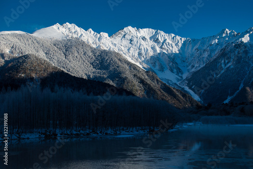 上高地, 北アルプス, 冬, 雪, 青空, 風景, 山 © Kazuhiro.Kimura